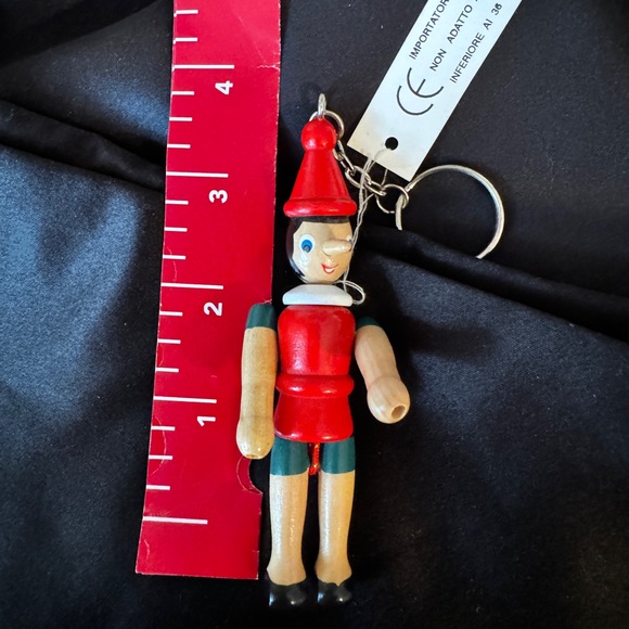 VINTAGE Wooden Pinocchio Key Chain Made in Italy POSABLE Hand Made & Pai… - Picture 5 of 5